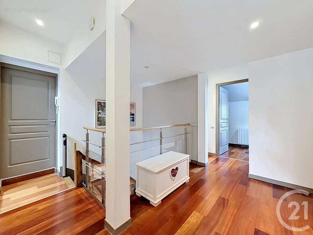 Maison 350 m² à Troyes  - photo 6