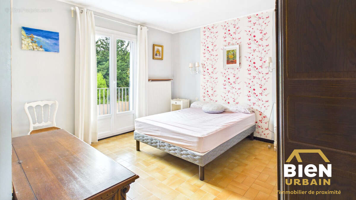 Maison 102 m² à Garons  - photo 5
