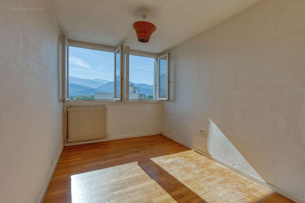 Appartement à MEYLAN