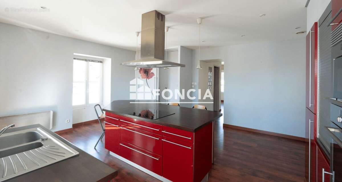 Appartement à TOURNON-SUR-RHONE