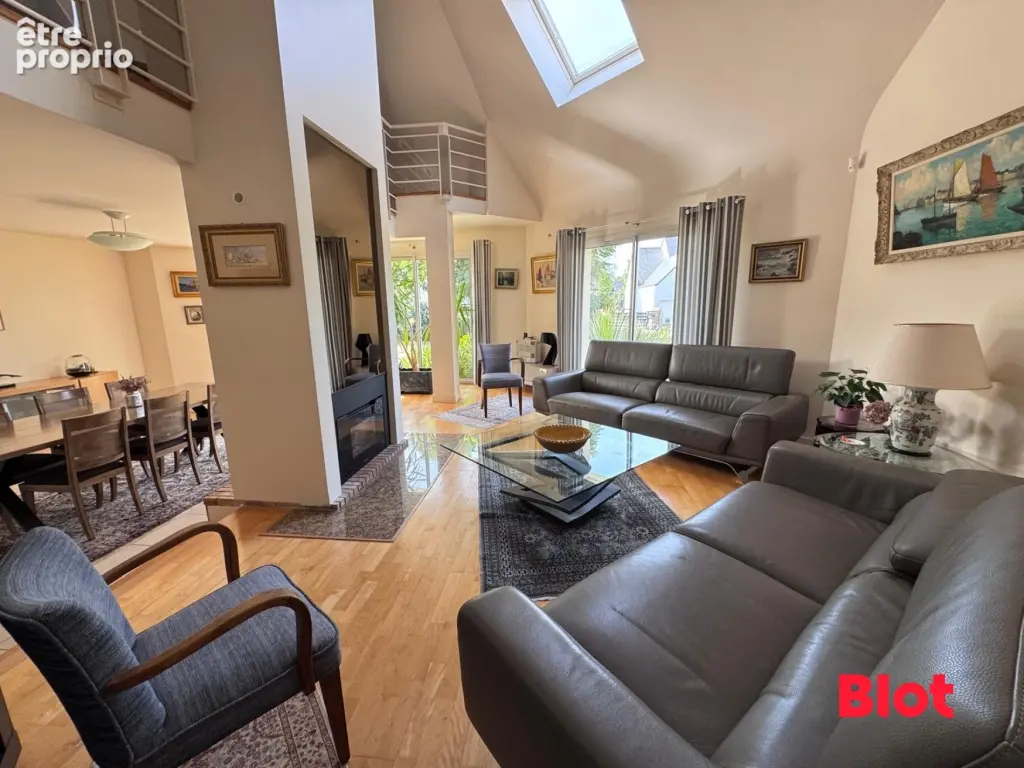 Photo Maison à Bruz au prix de 574 000€