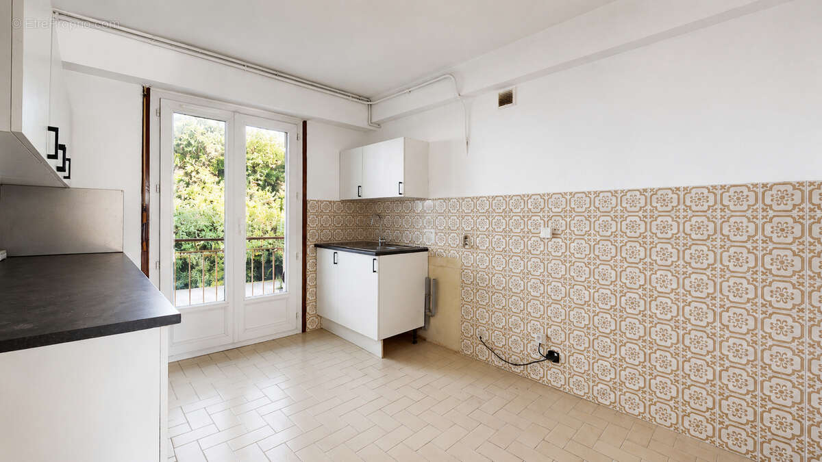 Appartement 3/4 pièces 83 m² - Vue dégagée - Terrasse - Stationnement - Cave - photo 8