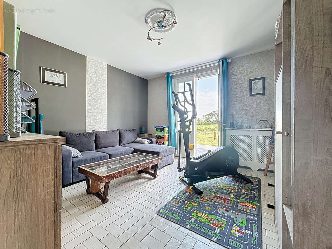 Maison à NEUFMESNIL