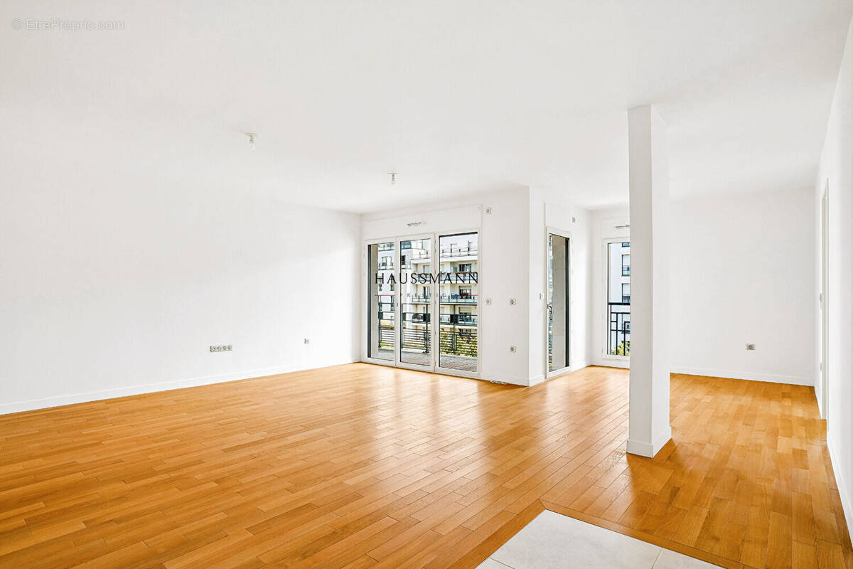 Appartement à NEUILLY-SUR-SEINE