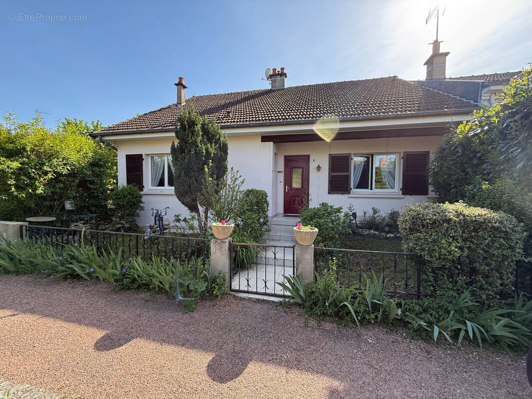 Maison à CUSSET