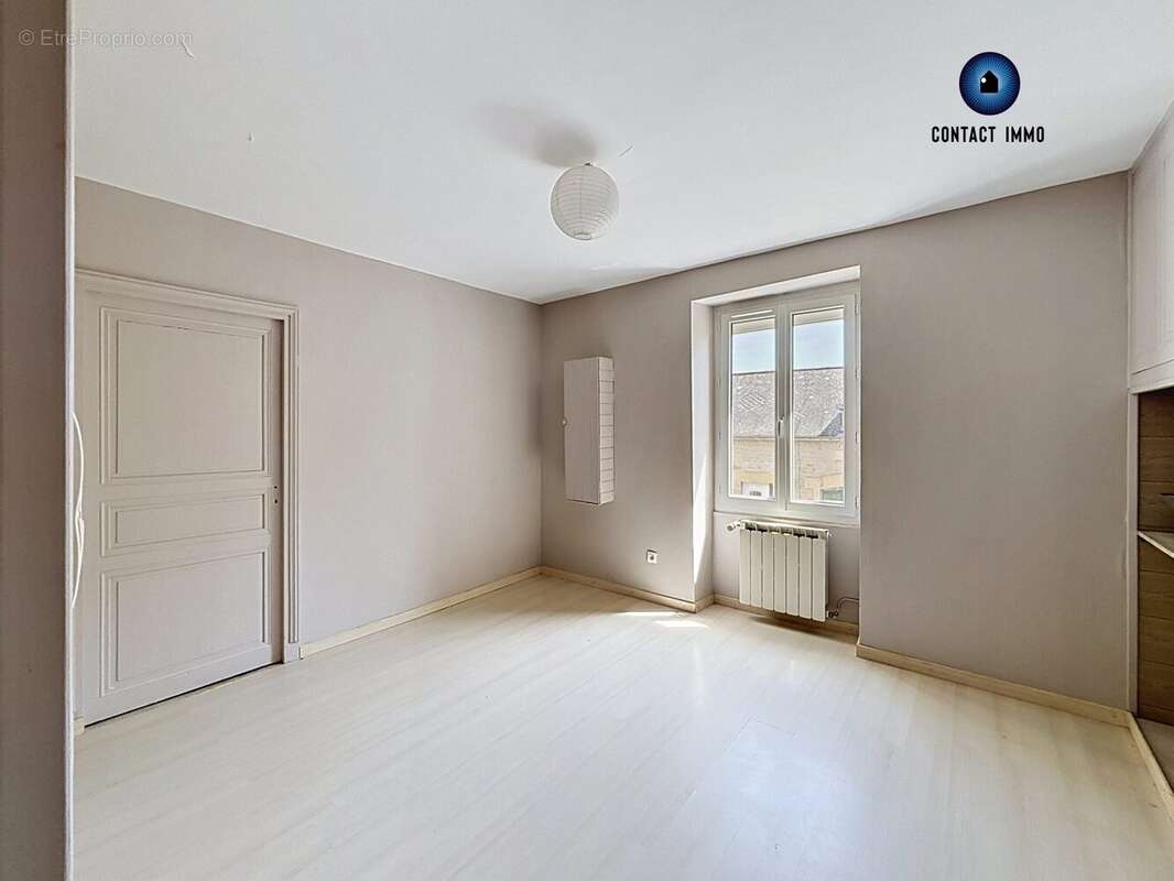 Maison à PERPEZAC-LE-BLANC