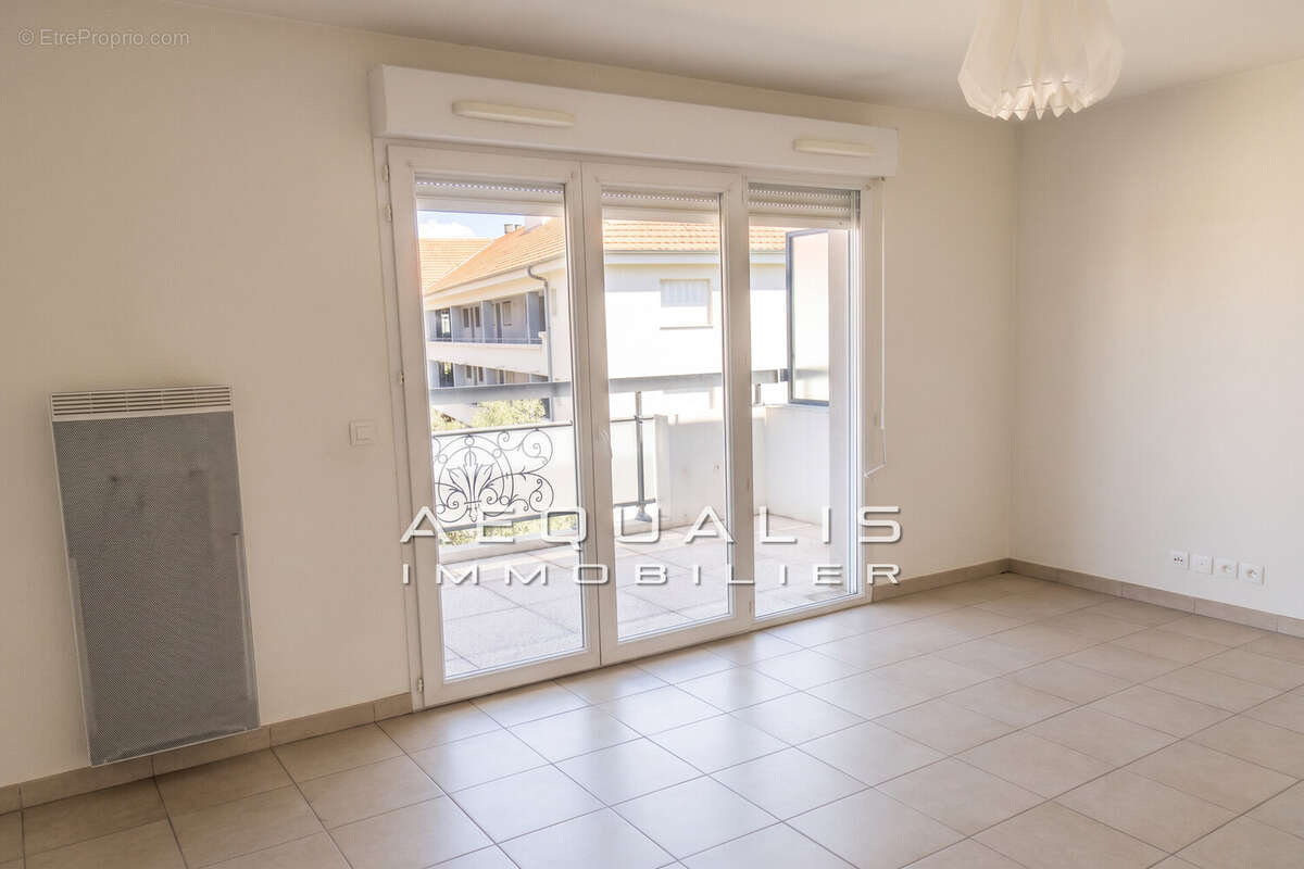 Appartement 27 m² à Saint-Laurent-Du-Var  - photo 3