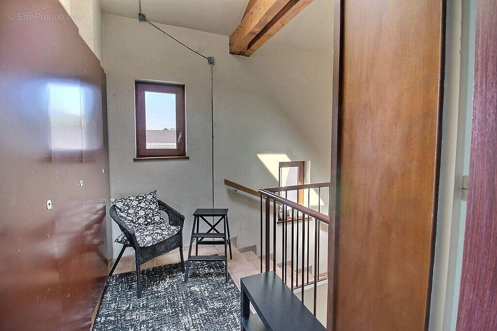 Appartement à CRANVES-SALES