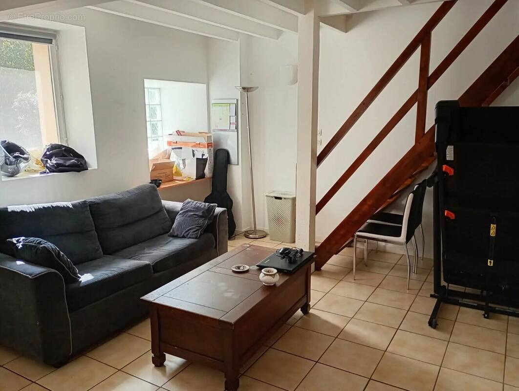 Appartement à DAMPIERRE-EN-YVELINES