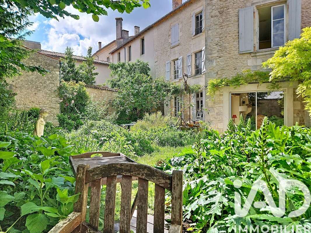 Photo 2 - Maison à SAINT-JEAN-D'ANGELY