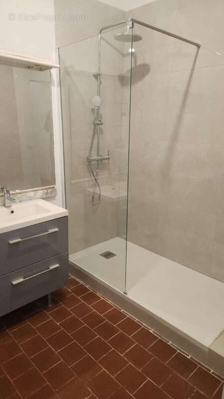 Appartement à MARSEILLE-1E