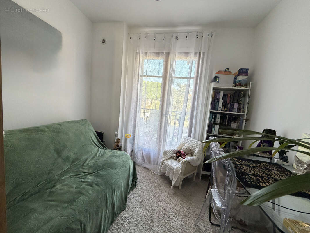 Appartement à SAINT-CYR-SUR-MER