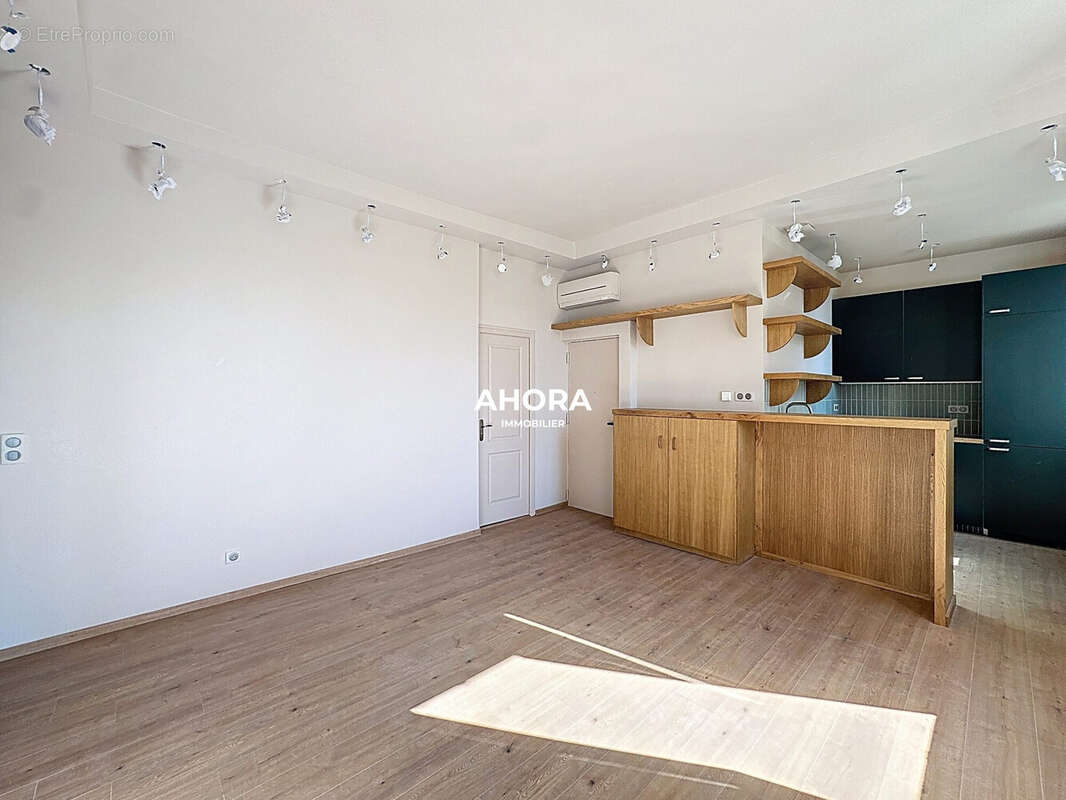 Appartement à MARSEILLE-6E