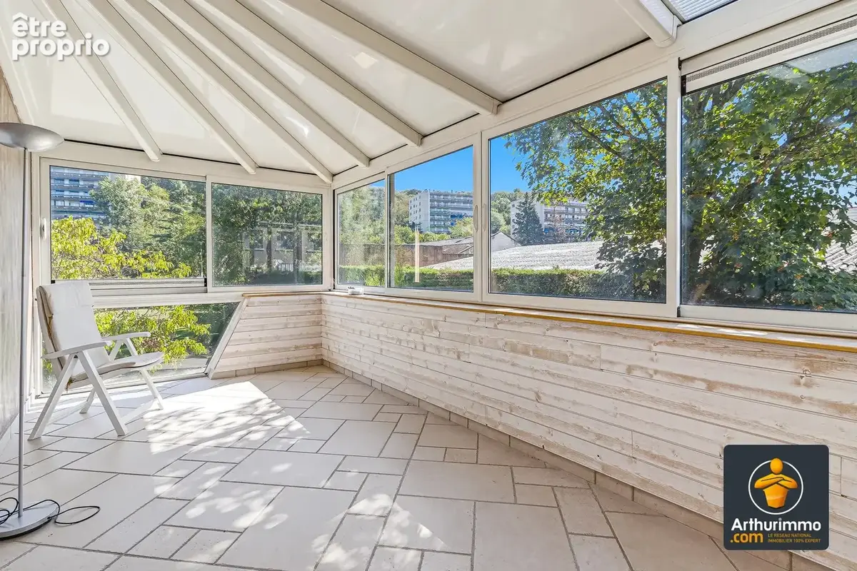 Maison 180 m² – 5 chambres – terrain plat de 3 020 m² – 143 m² de garages - photo 15