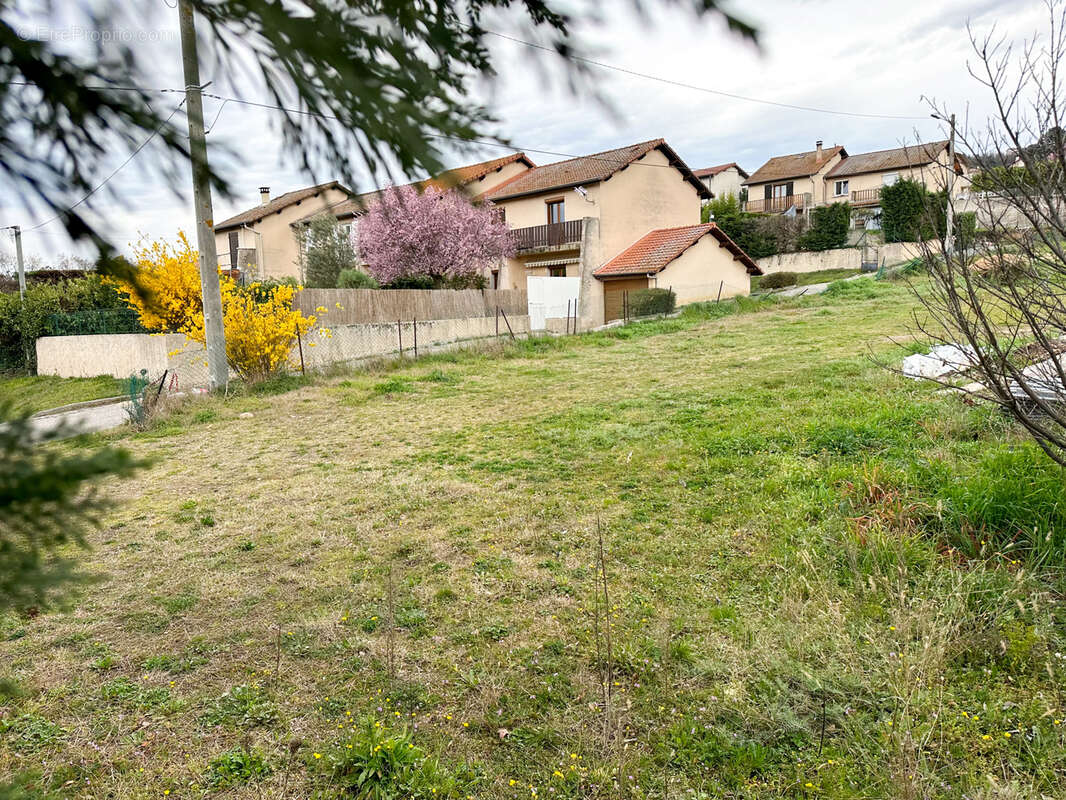 Terrain à SAINT-CLAIR-DU-RHONE