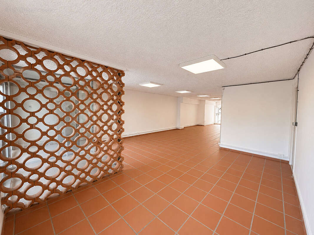 Toulouse - saint-georges  murs commerciaux  de 165.72 m2 - photo 4