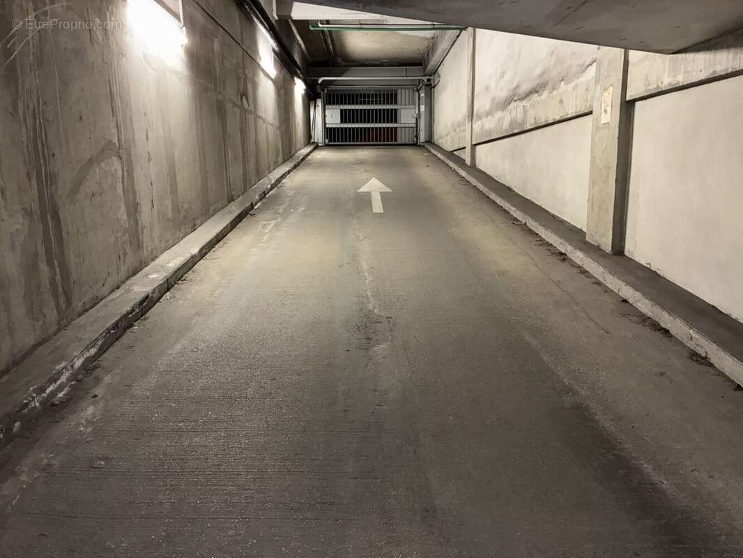 Parking 12 m² à Saint-Germain-En-Laye  - photo 8
