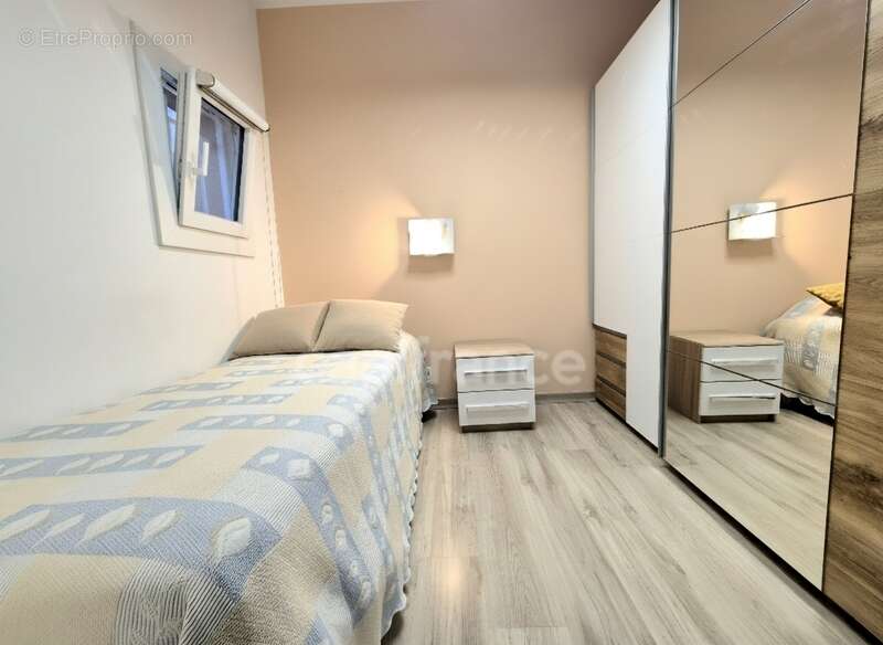 Appartement à SIX-FOURS-LES-PLAGES