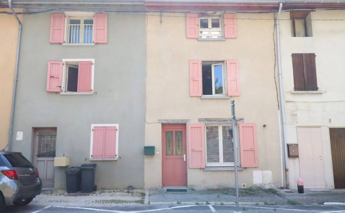 Maison 124 m² à La Cote-Saint-Andre  - photo 2