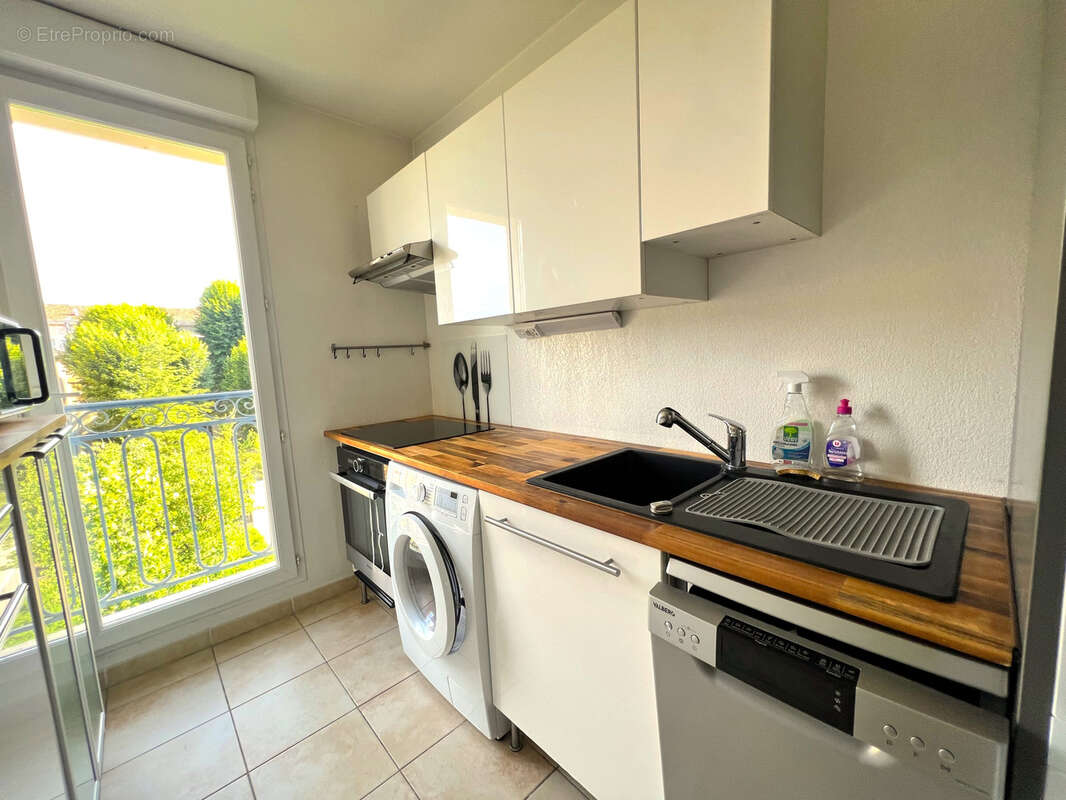 Appartement à SAINT-MAXIMIN-LA-SAINTE-BAUME