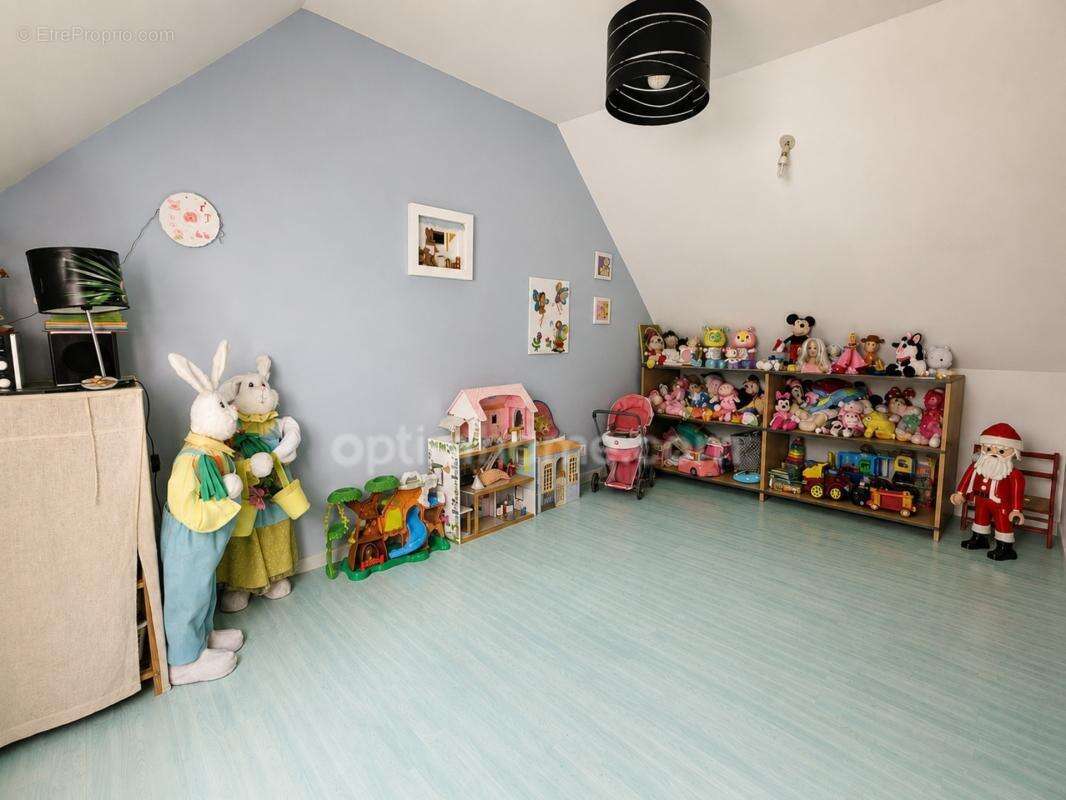 Maison 5 pièces à vendre à Fleury (60) – Jardin de 951 m² et dépendances - photo 11