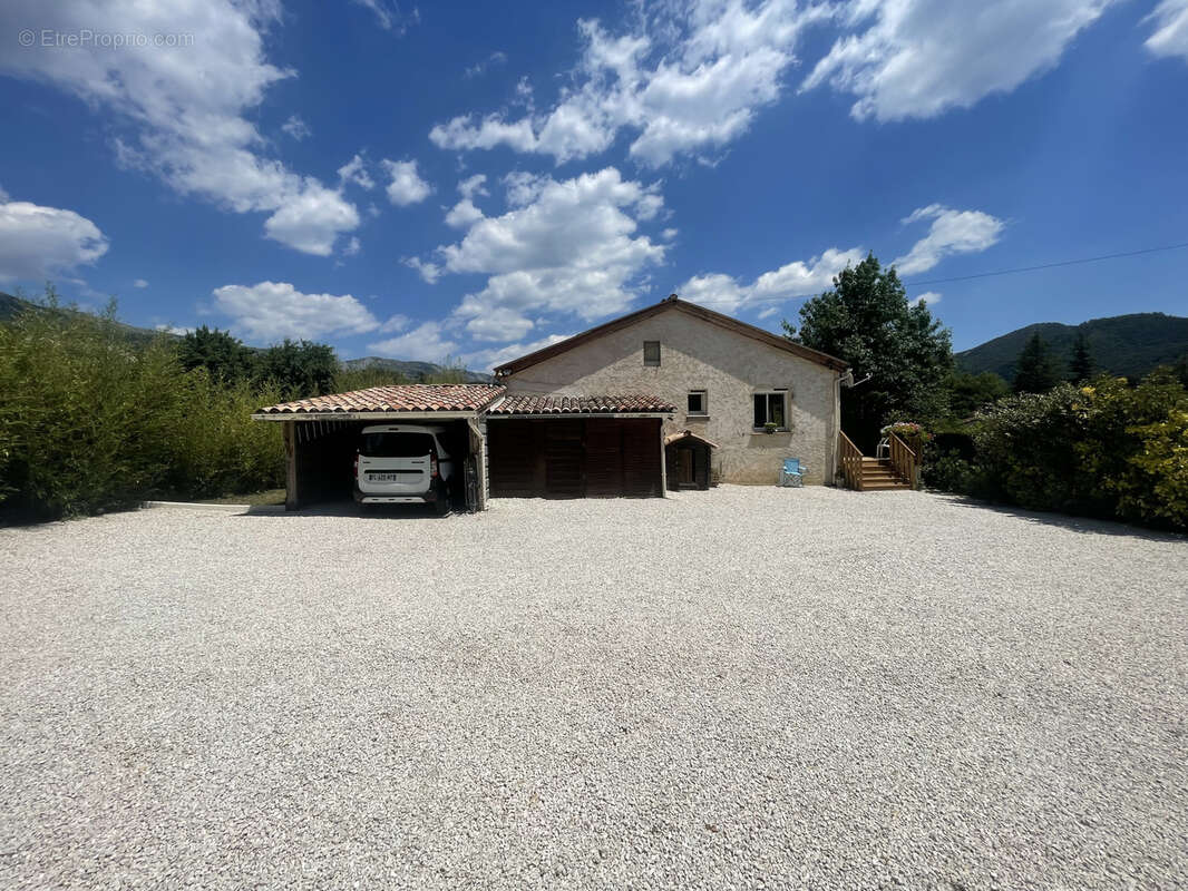 Maison à PEYROULES