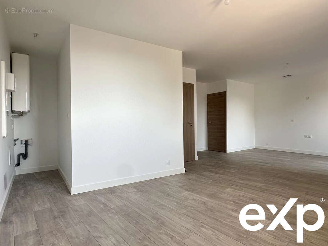 Appartement à SAINT-JEAN-D'ANGELY