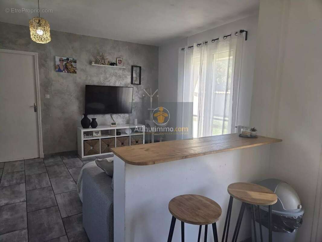Maison à BOLLENE