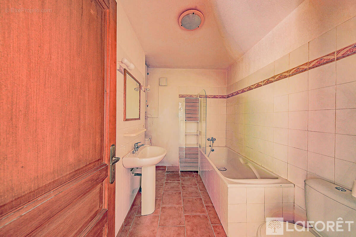 Appartement à CORTE