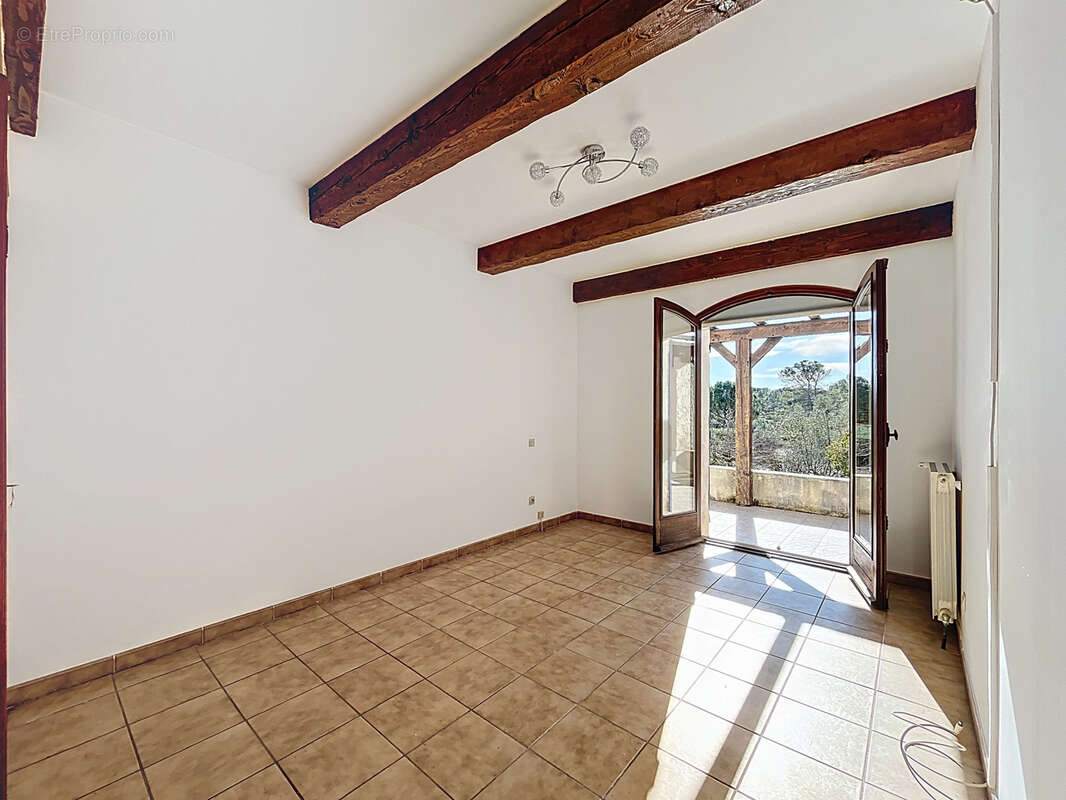 Maison à PUGET-SUR-ARGENS