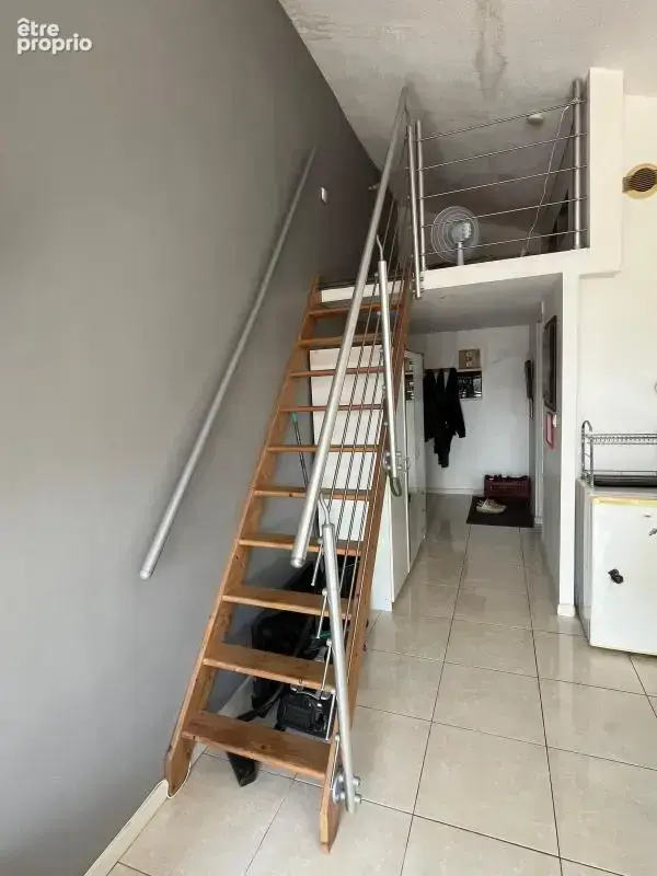 Studio mezzanine avec parking à proximité du port et des plages - photo 4