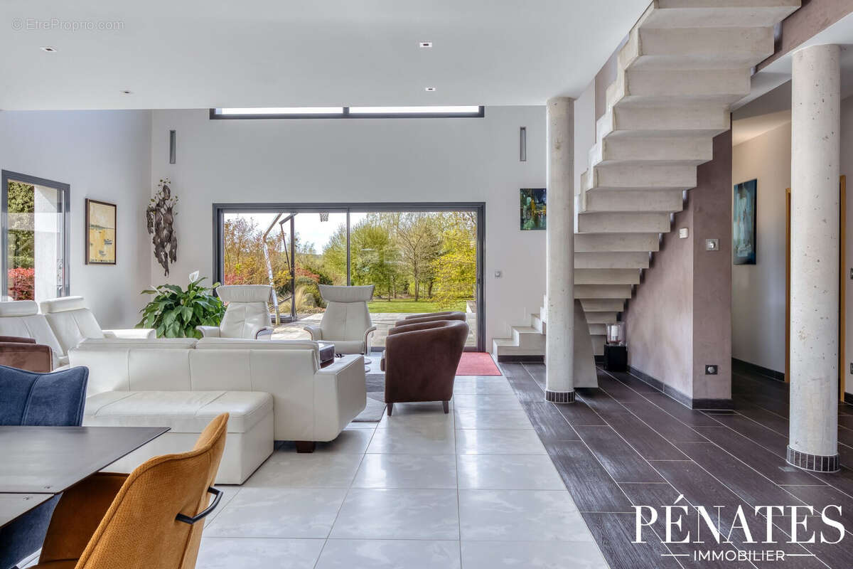 Maison à SAINT-MARTIN-DE-BOSCHERVILLE