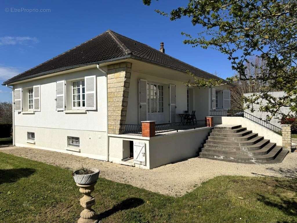 Maison à VALLENAY