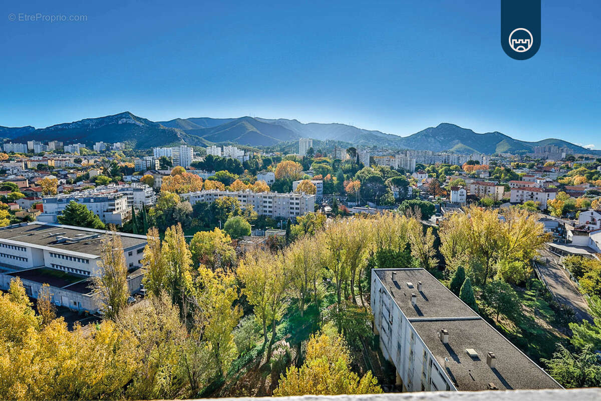 Appartement à MARSEILLE-11E