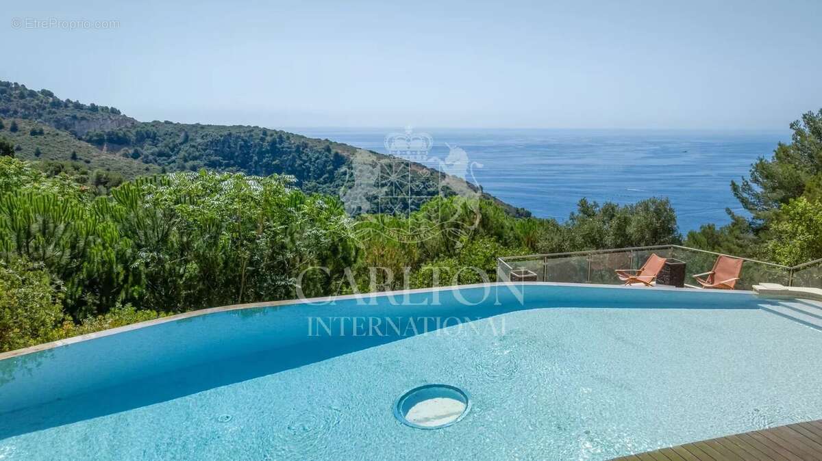 Maison à EZE
