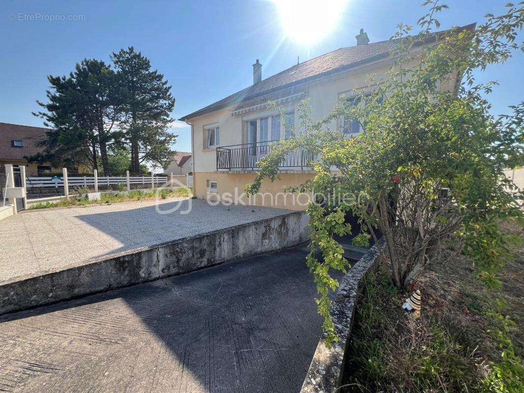 Maison à ANGERVILLE