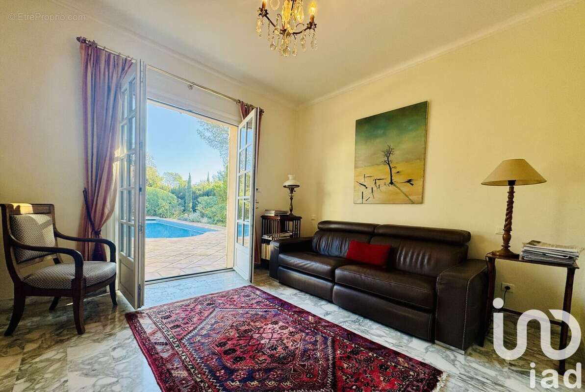 Photo 6 - Maison à SAINT-RAPHAEL