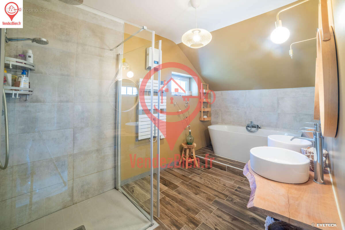 Maison à NEUVY-EN-SULLIAS