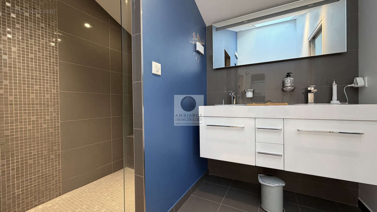 Maison à GUILHERAND-GRANGES