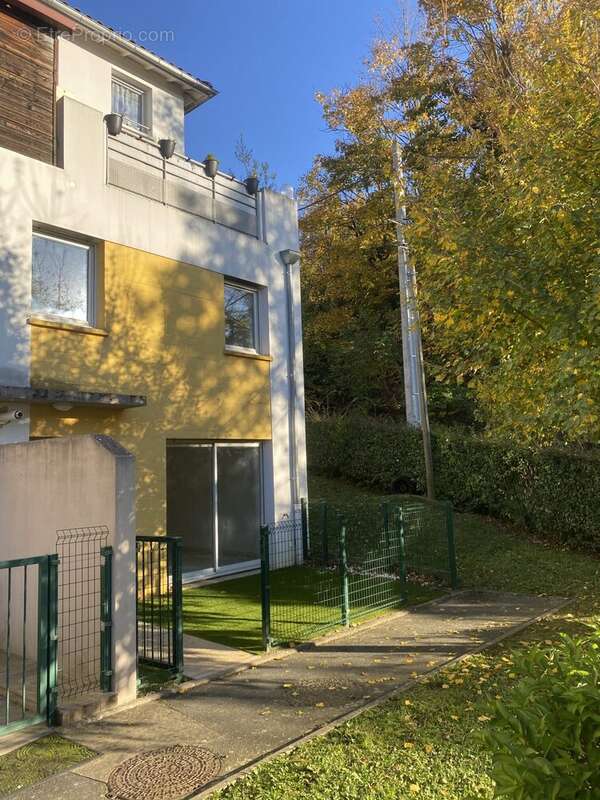 Appartement à JASSANS-RIOTTIER