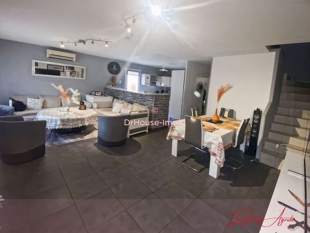 Maison à SOLLIES-TOUCAS