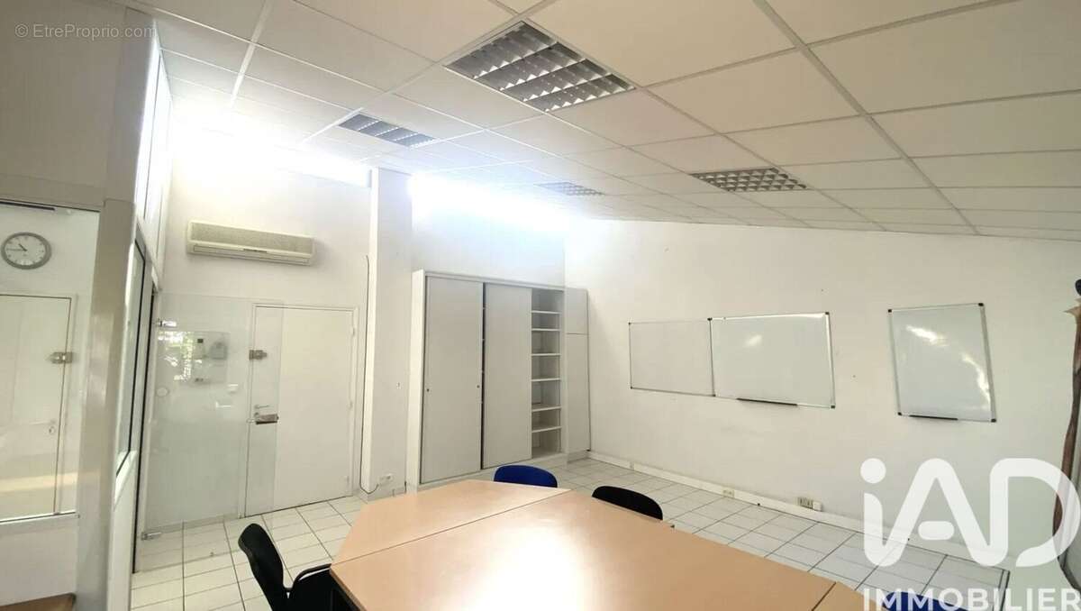 Photo 6 - Commerce à NIMES