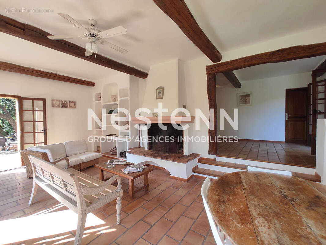 Maison à LA GARDE-FREINET