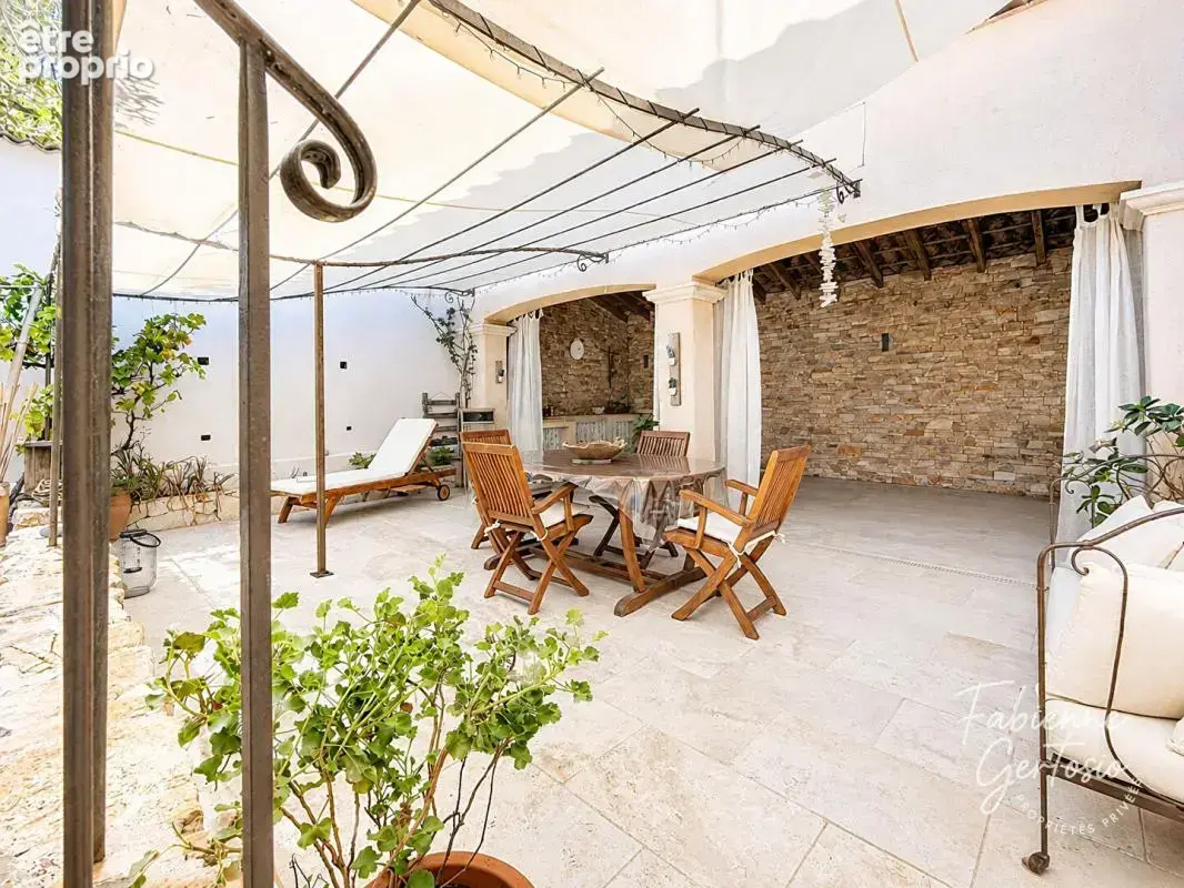 Toulon - Bastide provençale sur terrain de 551m2 - photo 12