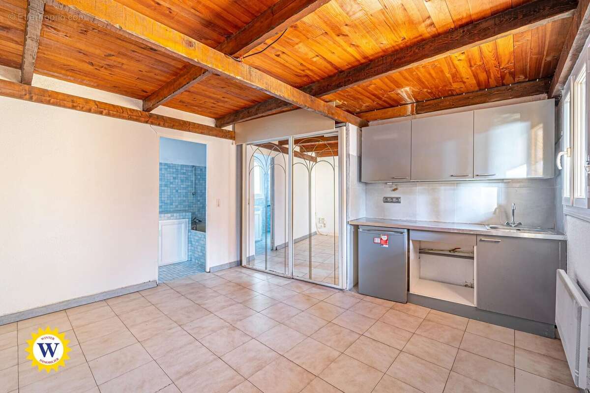 Appartement à SAINT-LAURENT-DU-VAR