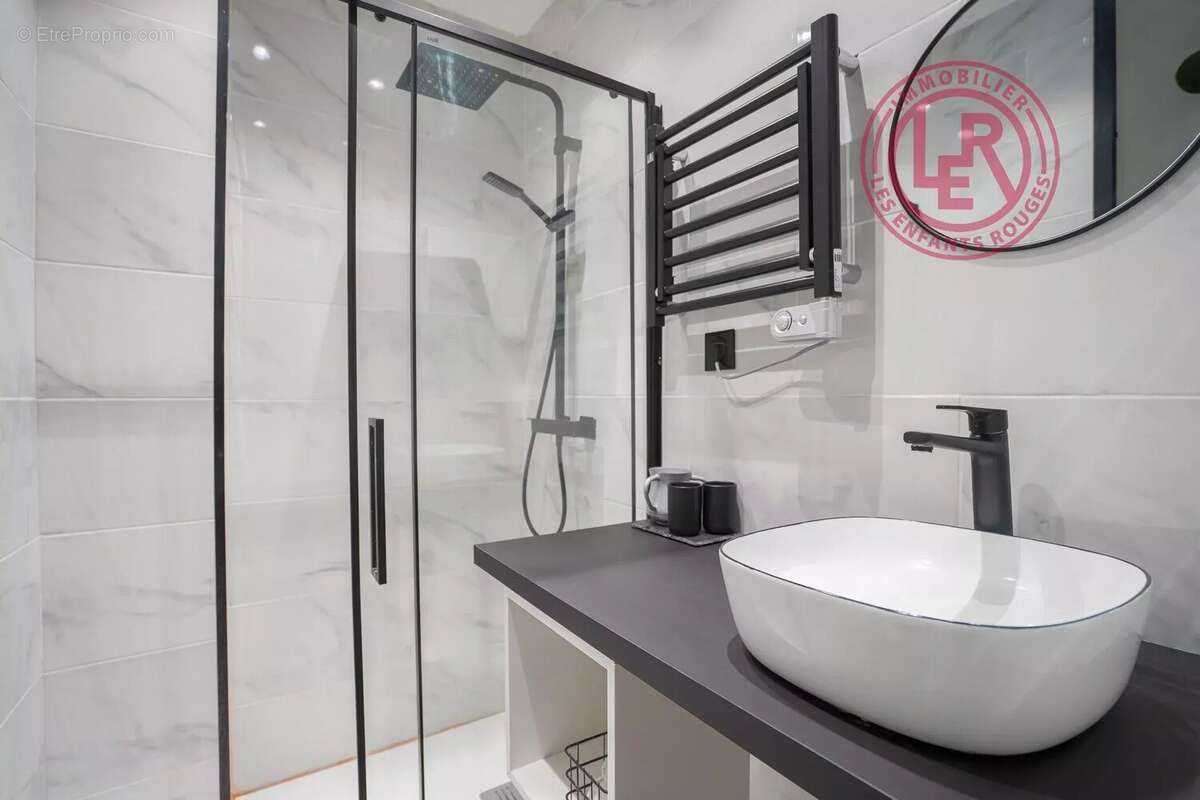 Appartement à PARIS-10E