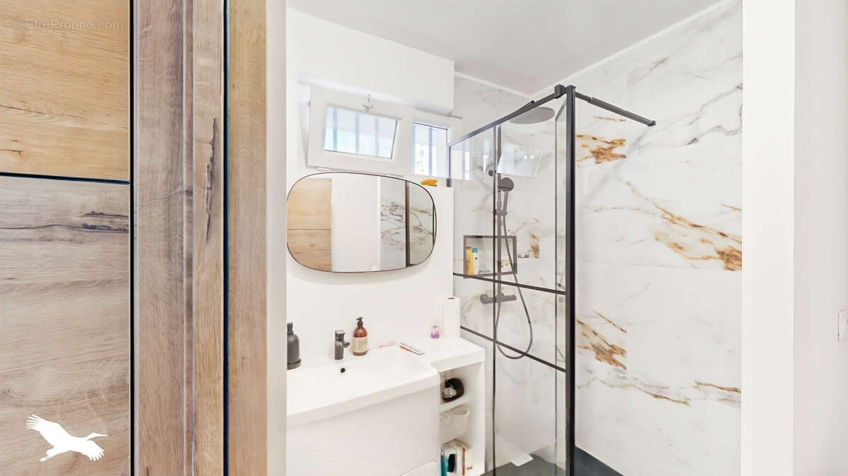 Appartement à MARSEILLE-6E