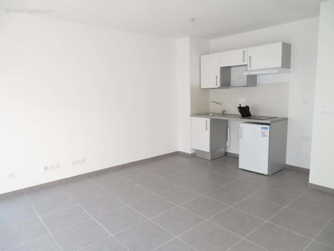   - Appartement à DRAGUIGNAN