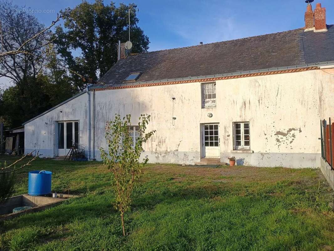 Maison à LA CHAPELLE-LAUNAY