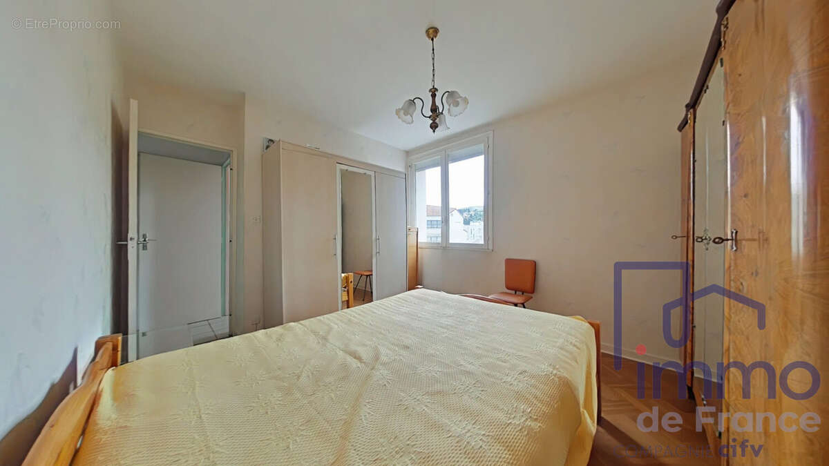 Appartement à SAINT-ETIENNE